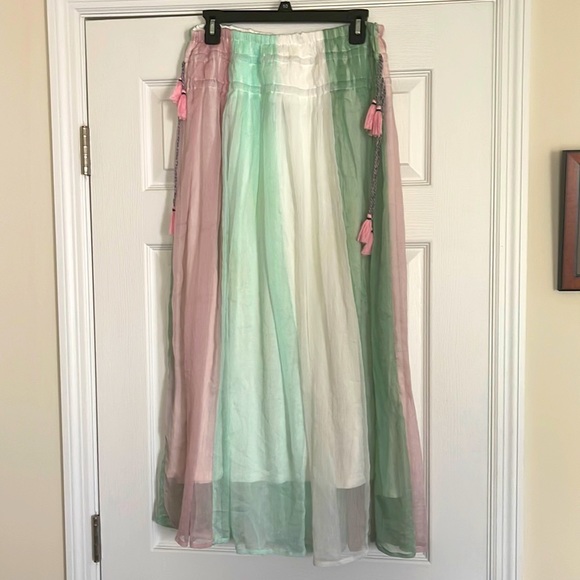 Flowy sheer pink and green skirt - Picture 1 of 5